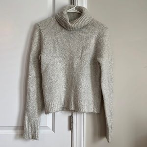 Brandy Melville sweater